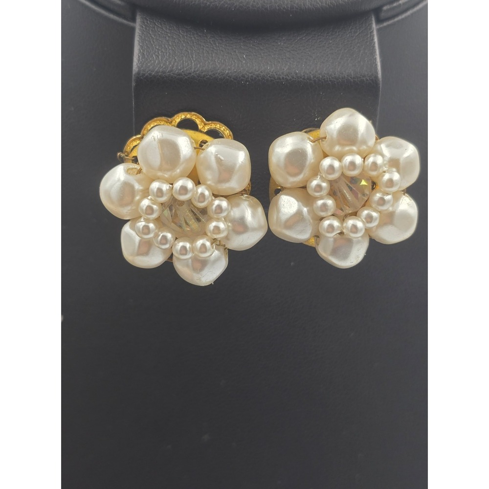 Vintage Japan Faux Pearl Flower Cluster Clip-On Earrings‎ Gold Tone Mid-Century